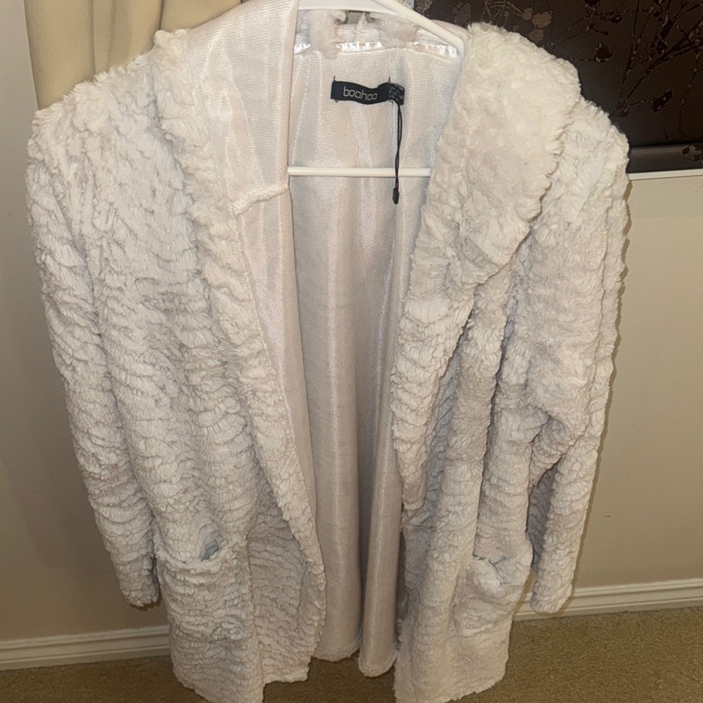 Boohoo White Textured Cardigan Sweater